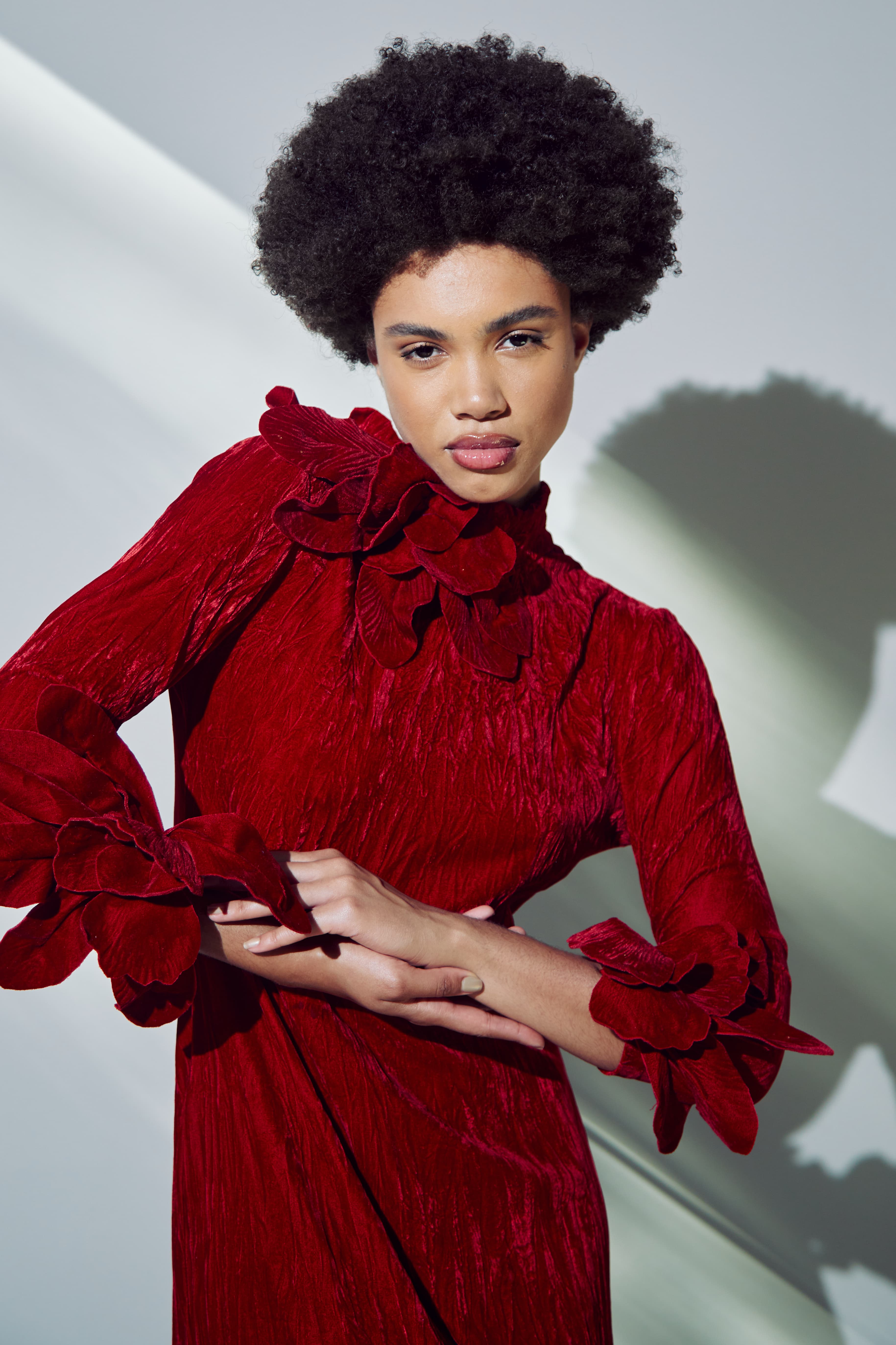 Vestido Gola Alta Amassado veludo plissado