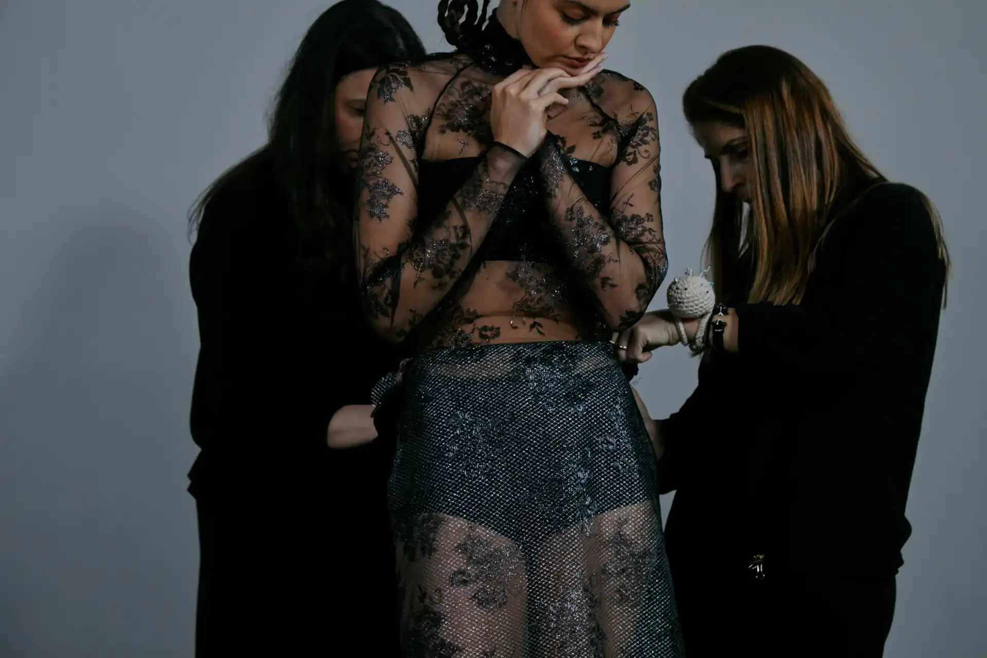 Vestido de festa da coleção Viert Festas, de corpo inteiro
